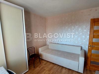 квартира за адресою Автозаводська вул., 15А