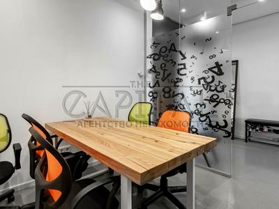 комерційна за адресою Кловський узвіз, 7a