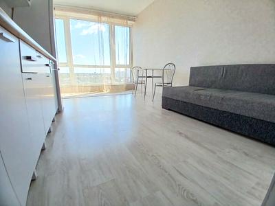 квартира за адресою Леоніда Бірюкова бульв., 9
