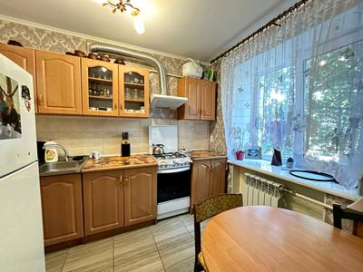 квартира за адресою Євгена Танцюри вул., 49