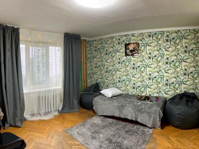 квартира за адресою Романа Шухевича просп. (Генерала Ватутіна), 30