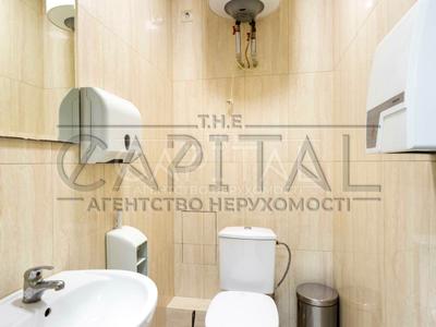комерційна за адресою Спаська вул., 5