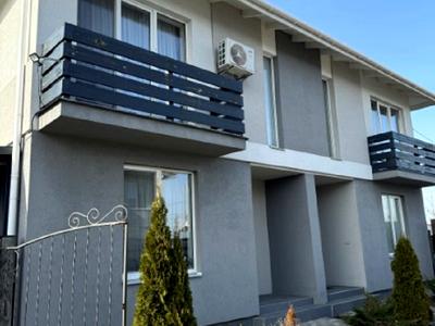 будинок за адресою Юності вул., 8