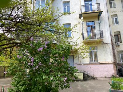 квартира за адресою Шота Руставелі вул., 33-Б