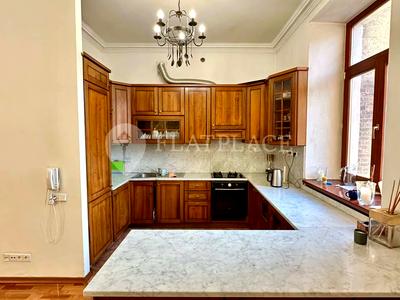 квартира за адресою Предславинська вул., 30