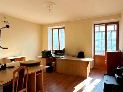 квартира за адресою Шота Руставелі вул., 10