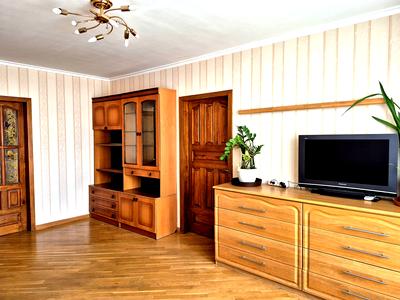 квартира по адресу Ревуцкого ул., 44-Б