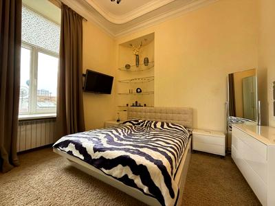 квартира за адресою Київ, Костельна вул., 8