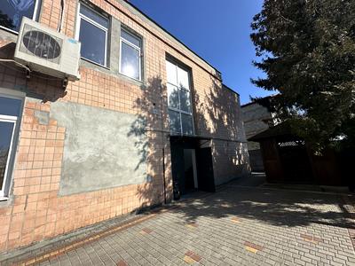 коммерческая по адресу Грушевського, 71
