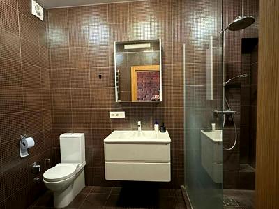 квартира за адресою Дніпровська набережна вул., 1-А