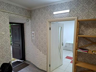 комерційна за адресою Зелена вул., 32