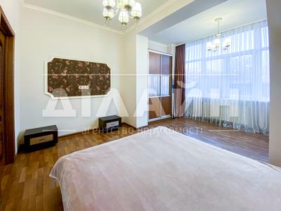 квартира по адресу Розваги ул., 27