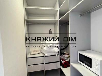 квартира по адресу Олександра Олеся ул., 8/17