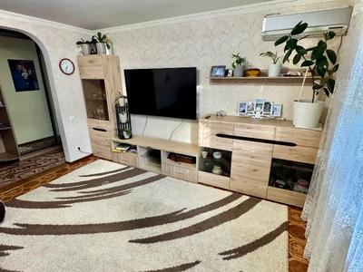 квартира за адресою Космодромна вул., 3