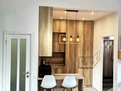 квартира за адресою Театральна вул., 10