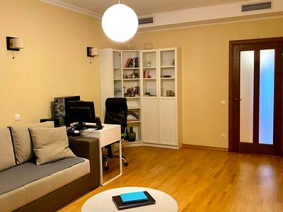 квартира за адресою Анни Ахматової вул., 31