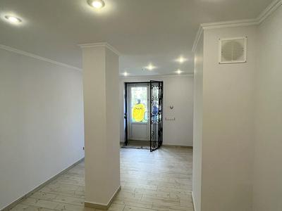 комерційна за адресою Григорія Коссака вул., 6
