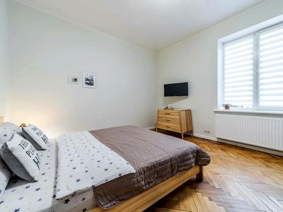 квартира по адресу Святого Теодора пл., 5