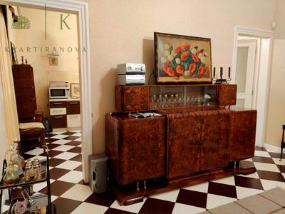 квартира за адресою Коновальця Є., 75