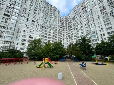квартира по адресу Миколы Бажана просп., 10