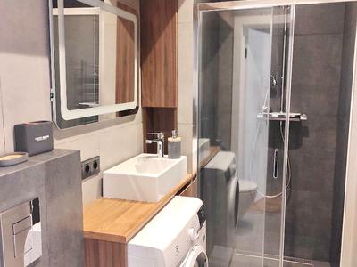 квартира за адресою Київ, Салютна вул., 2к23
