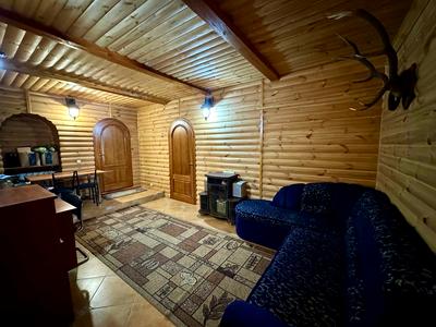 будинок за адресою с. Крюківщина, Квіткова вул., 3