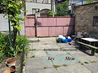 будинок за адресою Парникова вул., 9