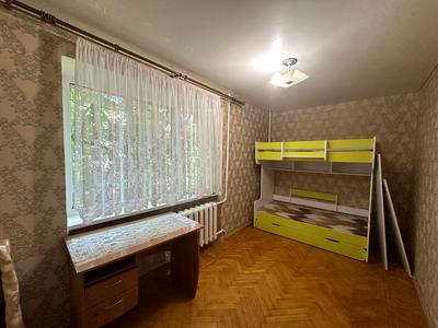 квартира за адресою Космонавтів вул., 18
