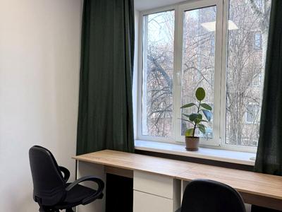 комерційна за адресою Лесі Українки бульв., 6