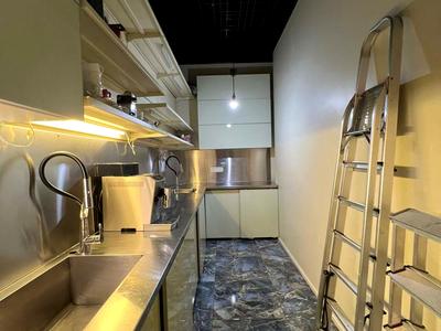 комерційна за адресою Саксаганського вул., 37-К