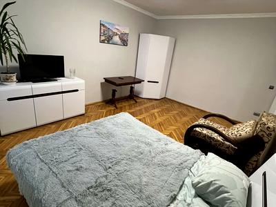 квартира за адресою Генерала Олександра Грекова вул., 8
