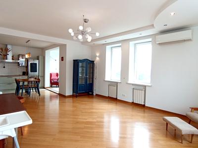 квартира за адресою Миколи Амосова вул., 4