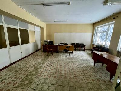 коммерческая по адресу Свято- Покровська, 2А