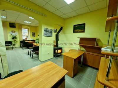 коммерческая по адресу Корятовича пл., 15