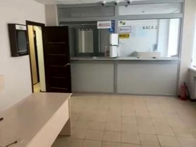комерційна за адресою Регенераторна вул., 4-5