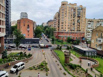 комерційна за адресою Жилянська вул., 59