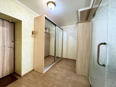квартира за адресою Левка Лук'яненка вул. (Василя Жуковського), 18