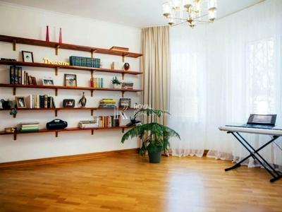 будинок за адресою Монтажників вул., 56