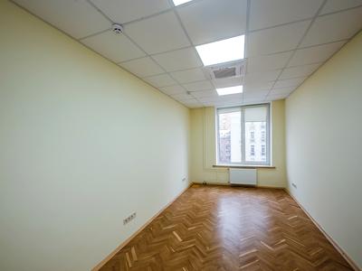 комерційна за адресою Антоновича вул. (Горького), 29