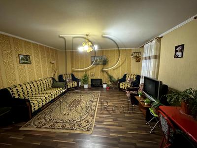 будинок за адресою Миру вулиця