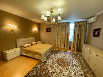 квартира за адресою Кропивницького вул., 8