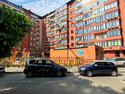 квартира за адресою Академіка Єфремова вул. (Командарма Уборевича), 8-А