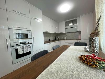 квартира за адресою Злуки просп., 22