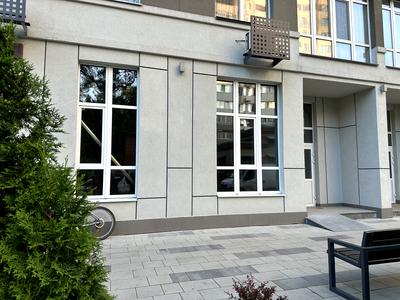 коммерческая по адресу Львівська, 15