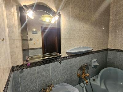 квартира за адресою Дмитра Яворницького просп. (Карла Маркса), 90
