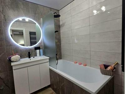 квартира за адресою Михайла Бойчука вул. (Кіквідзе), 10
