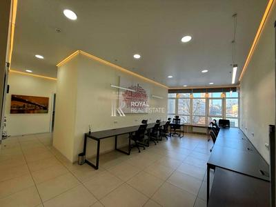 комерційна за адресою Кловський узвіз, 7a