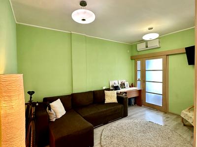 квартира за адресою Регенераторна вул., 4 к10