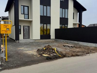 будинок за адресою Леоніда Каденюка пров. (Комарова)