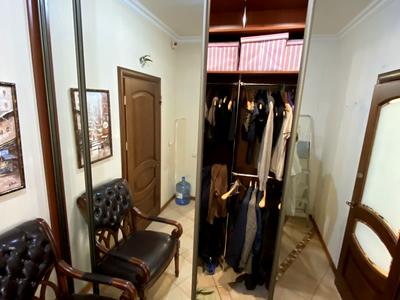квартира за адресою Володимира Івасюка просп. (Героїв Сталінграду), 10-А